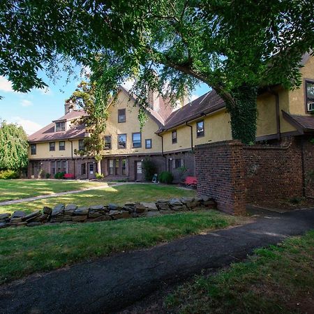 Rutgers University Inn And Conference Center New Brunswick Exterior foto